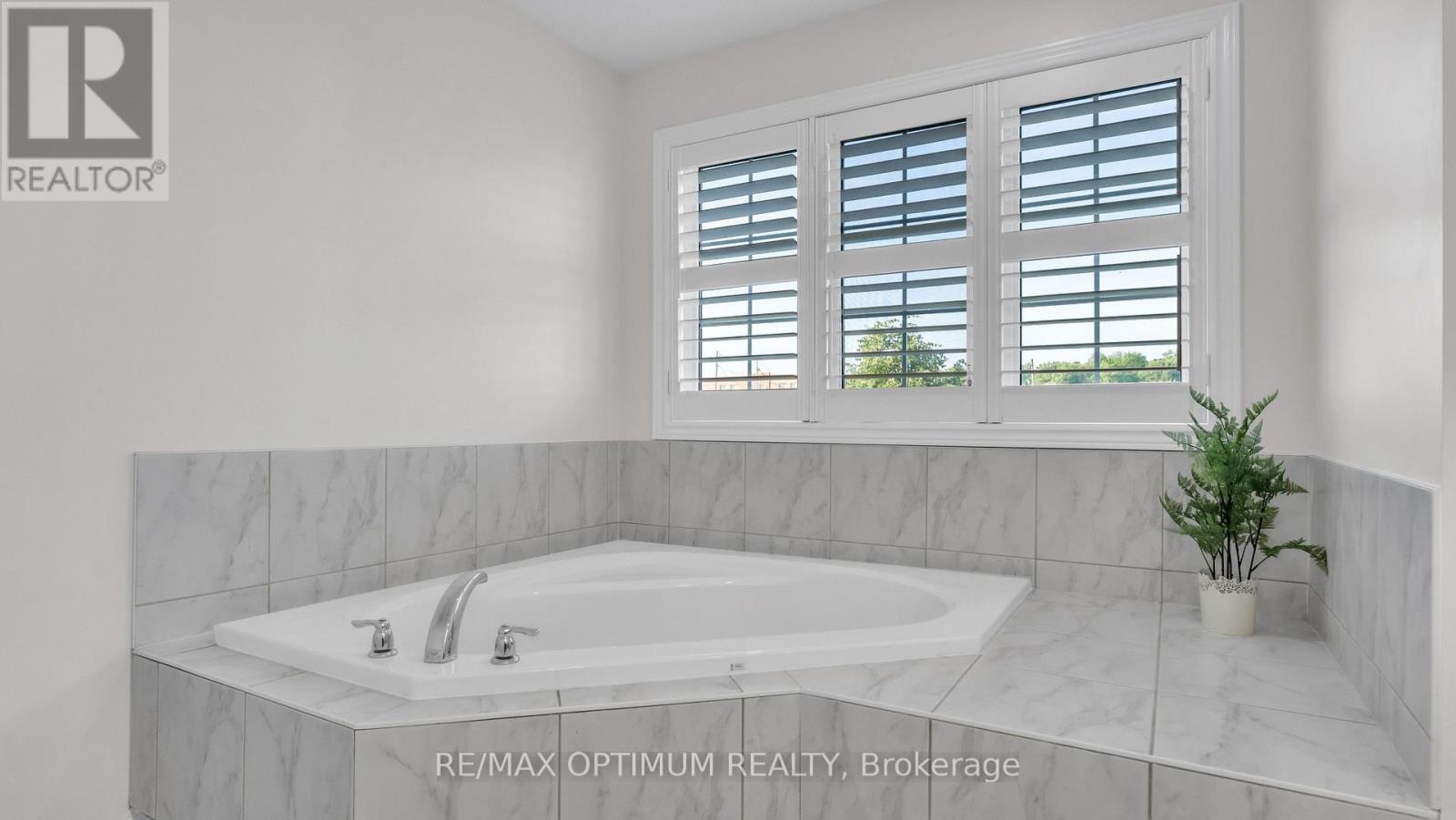 3 Gosling Street, Brampton (Bram West), Ontario  L6Y 0V2 - Photo 25 - W13541942