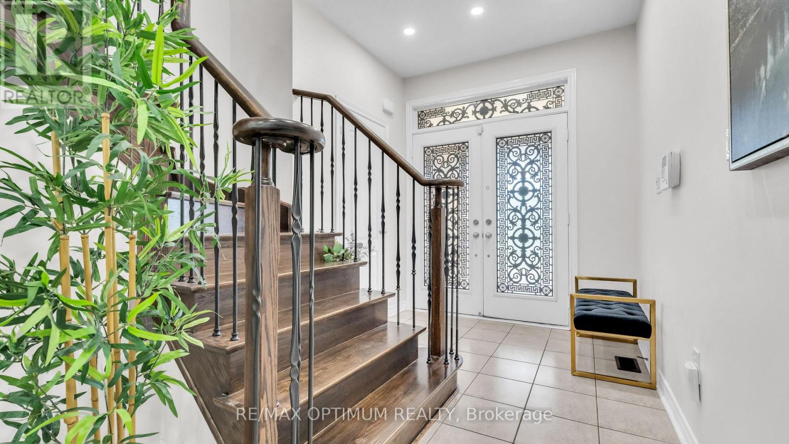 3 Gosling Street, Brampton (Bram West), Ontario  L6Y 0V2 - Photo 4 - W13541942