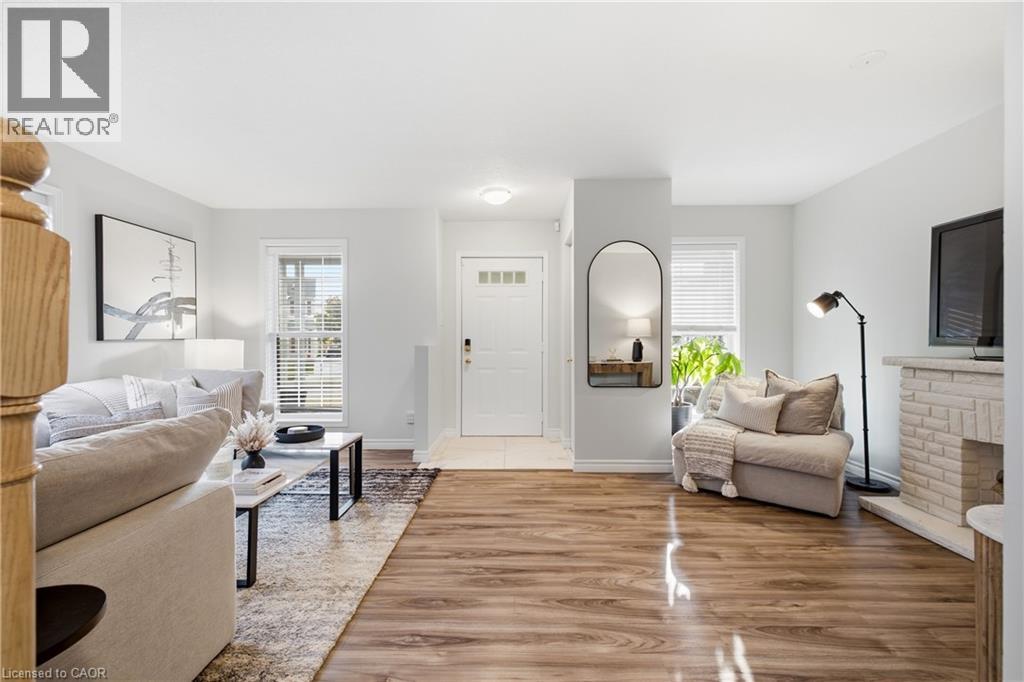 704 Jacob Lane, Waterloo, Ontario  N2V 2A7 - Photo 3 - 40846083