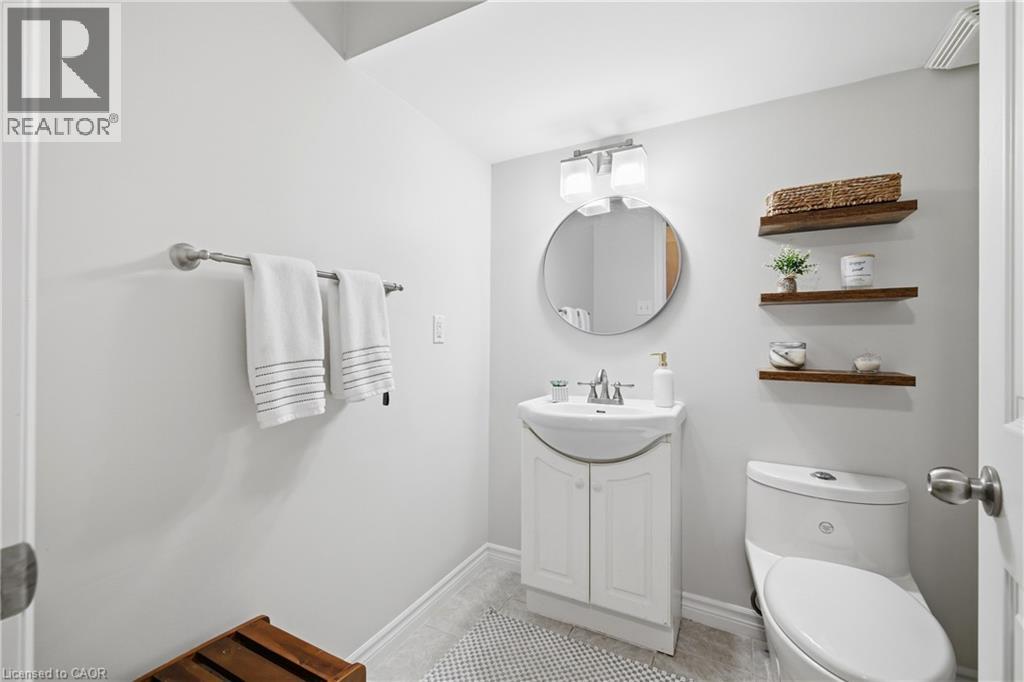 704 Jacob Lane, Waterloo, Ontario  N2V 2A7 - Photo 26 - 40846083