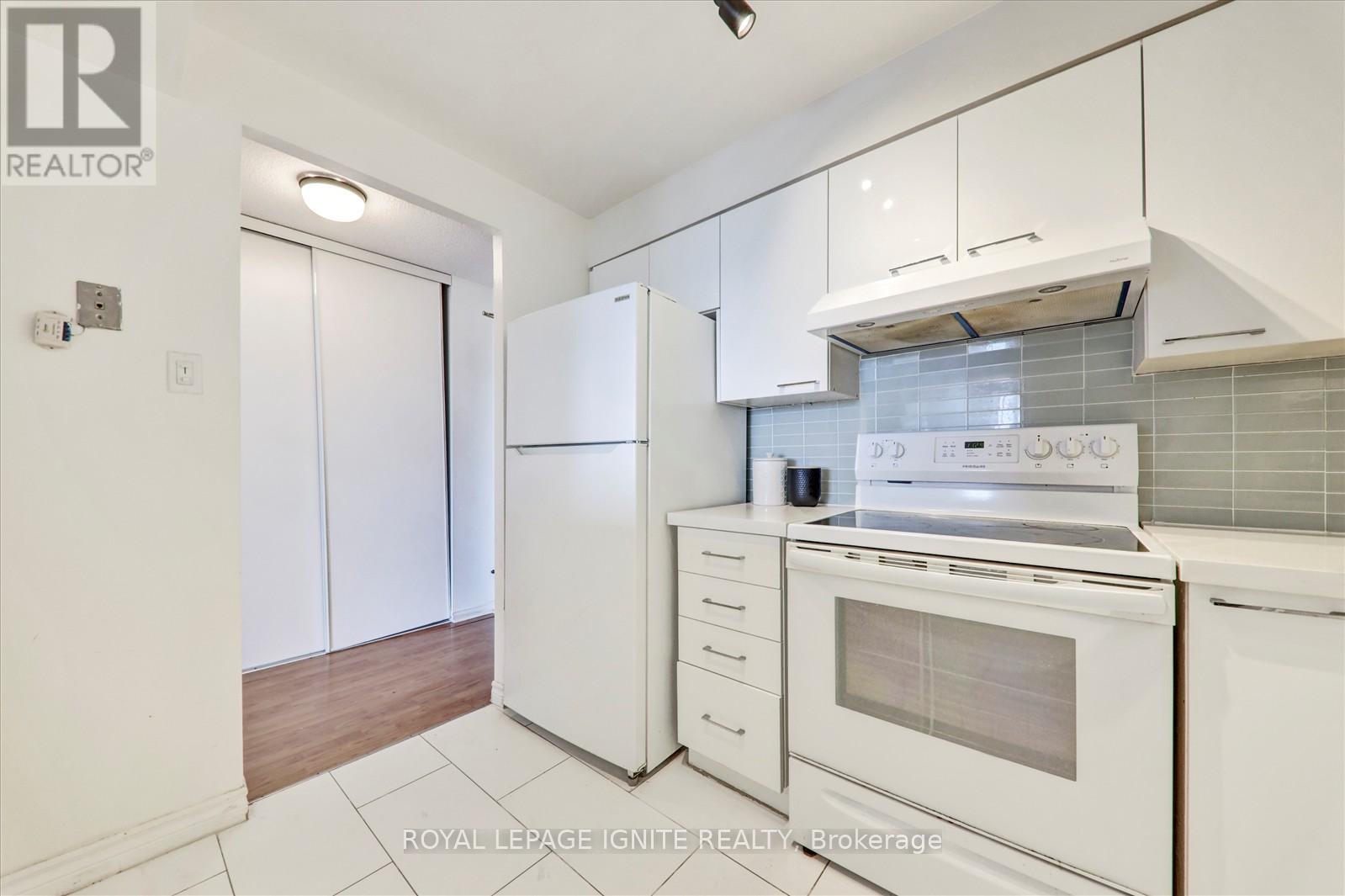 Ph 1914 - 330 Mccowan Road, Toronto, Ontario  M1J 3N3 - Photo 10 - E13541142