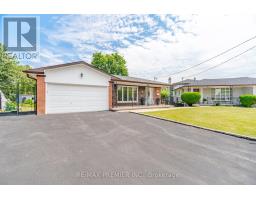 11 KINNIE COURT, Toronto, Ontario