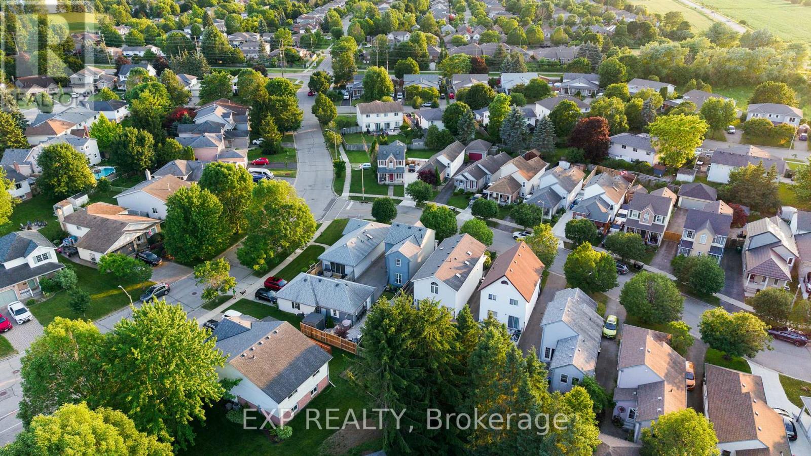 704 Jacob Lane, Waterloo, Ontario  N2V 2A7 - Photo 49 - X13541622