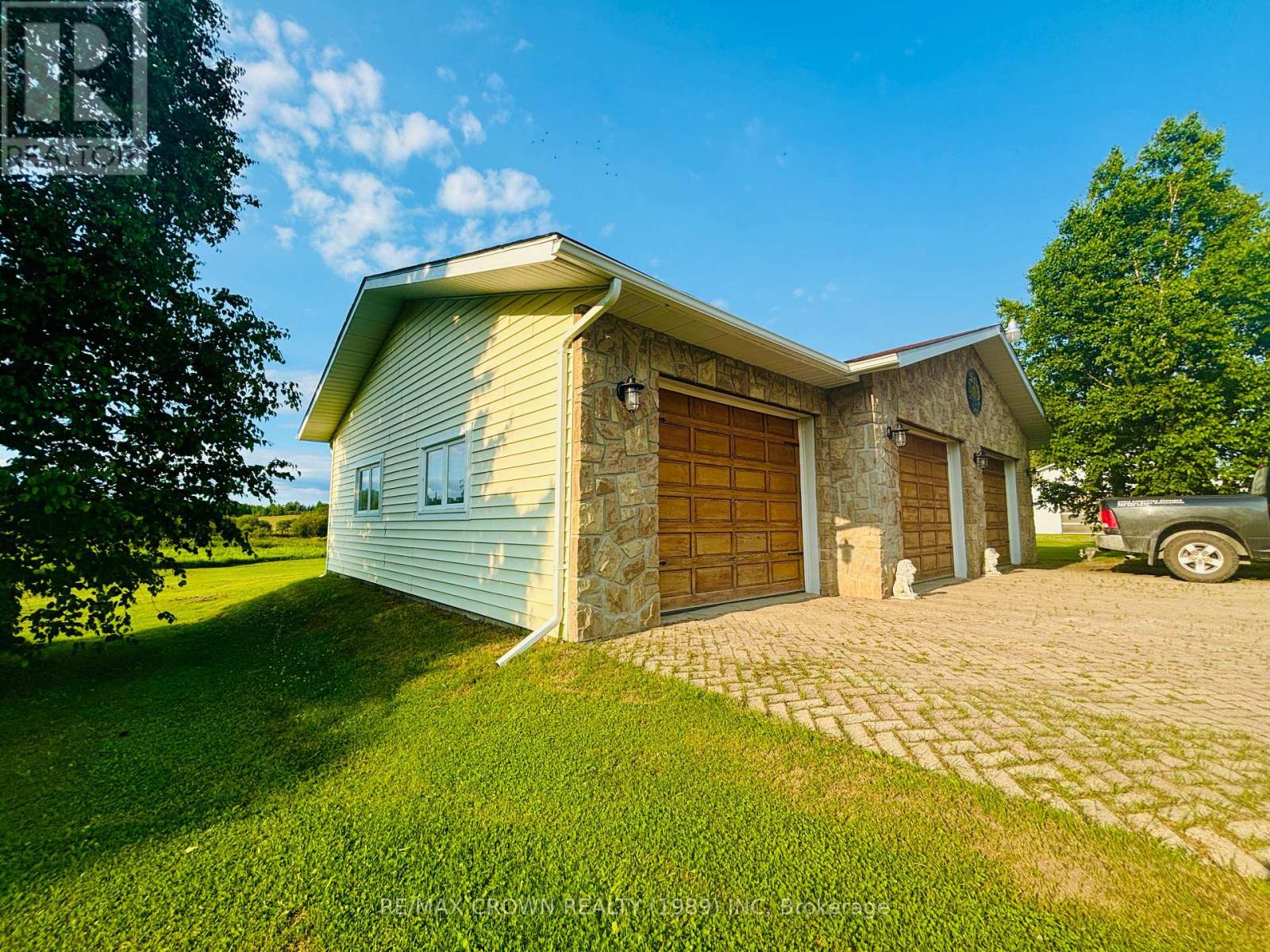 Moonbeam - 79 Ste Marie Road, Kapuskasing, Ontario  P0L 1V0 - Photo 5 - T13542176