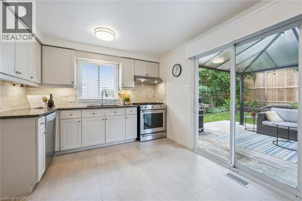 261 Newport Place, Waterloo, Ontario  N2T 2B4 - Photo 12 - 40846629