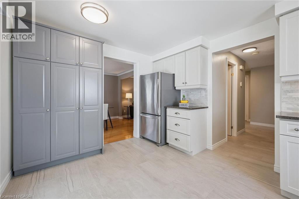 261 Newport Place, Waterloo, Ontario  N2T 2B4 - Photo 14 - 40846629