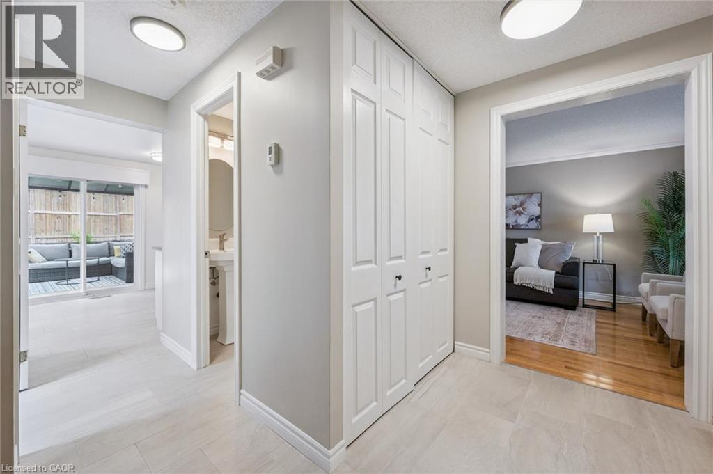 261 Newport Place, Waterloo, Ontario  N2T 2B4 - Photo 17 - 40846629