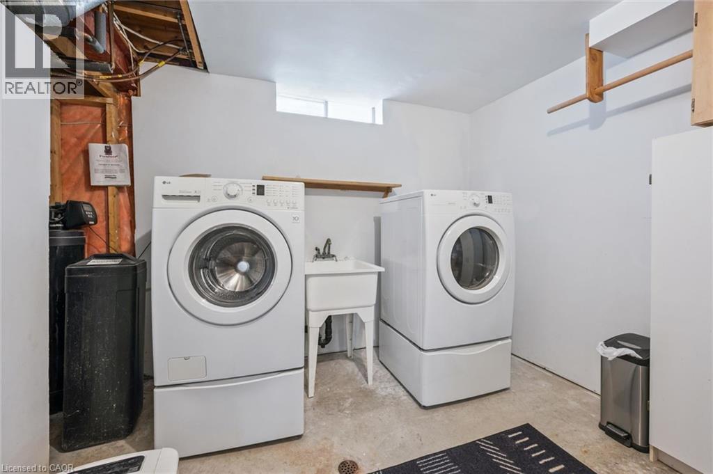 261 Newport Place, Waterloo, Ontario  N2T 2B4 - Photo 30 - 40846629