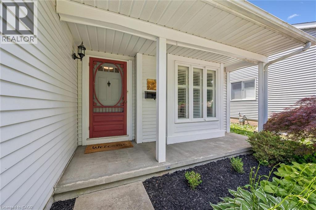 261 Newport Place, Waterloo, Ontario  N2T 2B4 - Photo 4 - 40846629