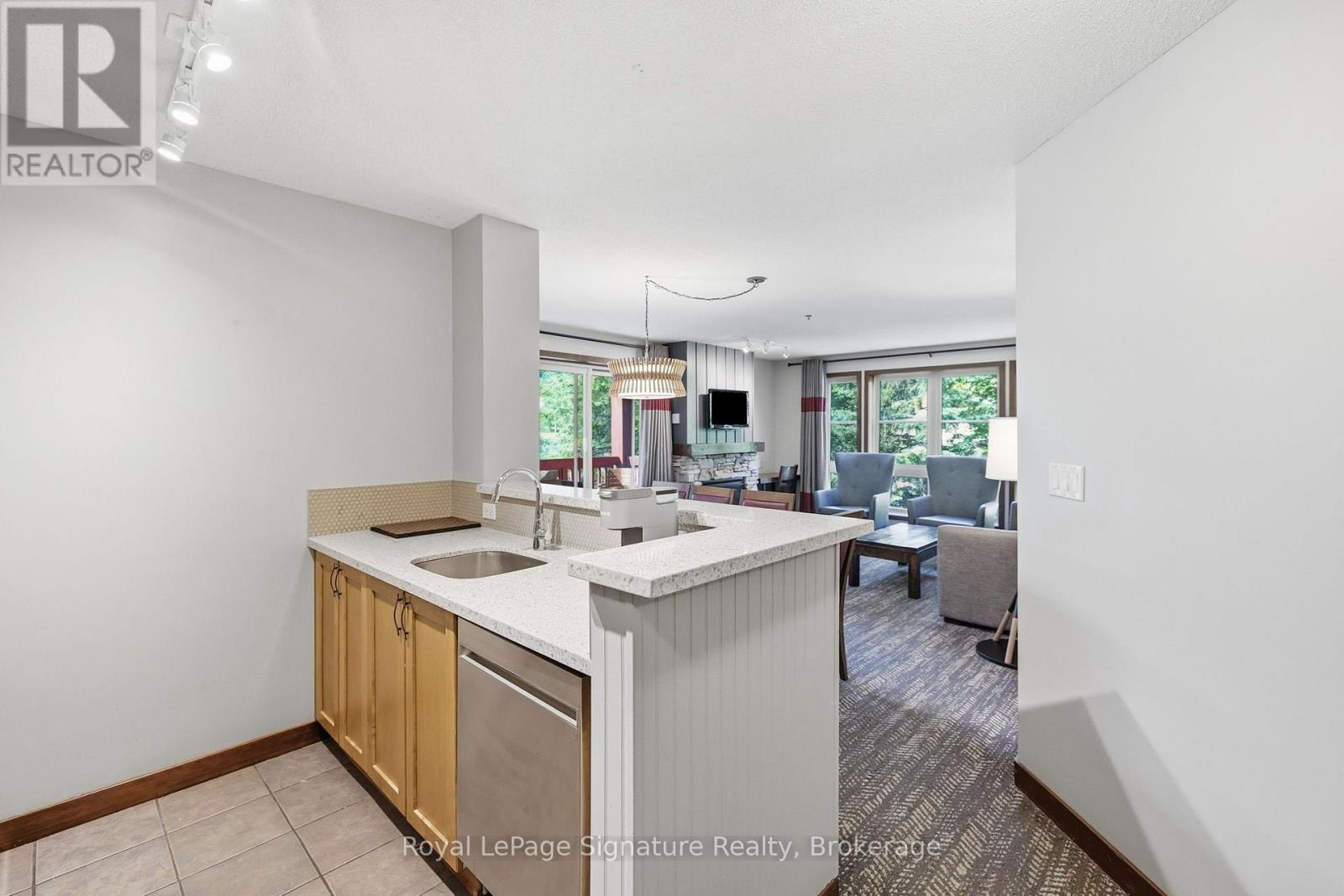 201 - 152 Jozo Weider Boulevard, Blue Mountains, Ontario  L9Y 0V2 - Photo 8 - X13542100
