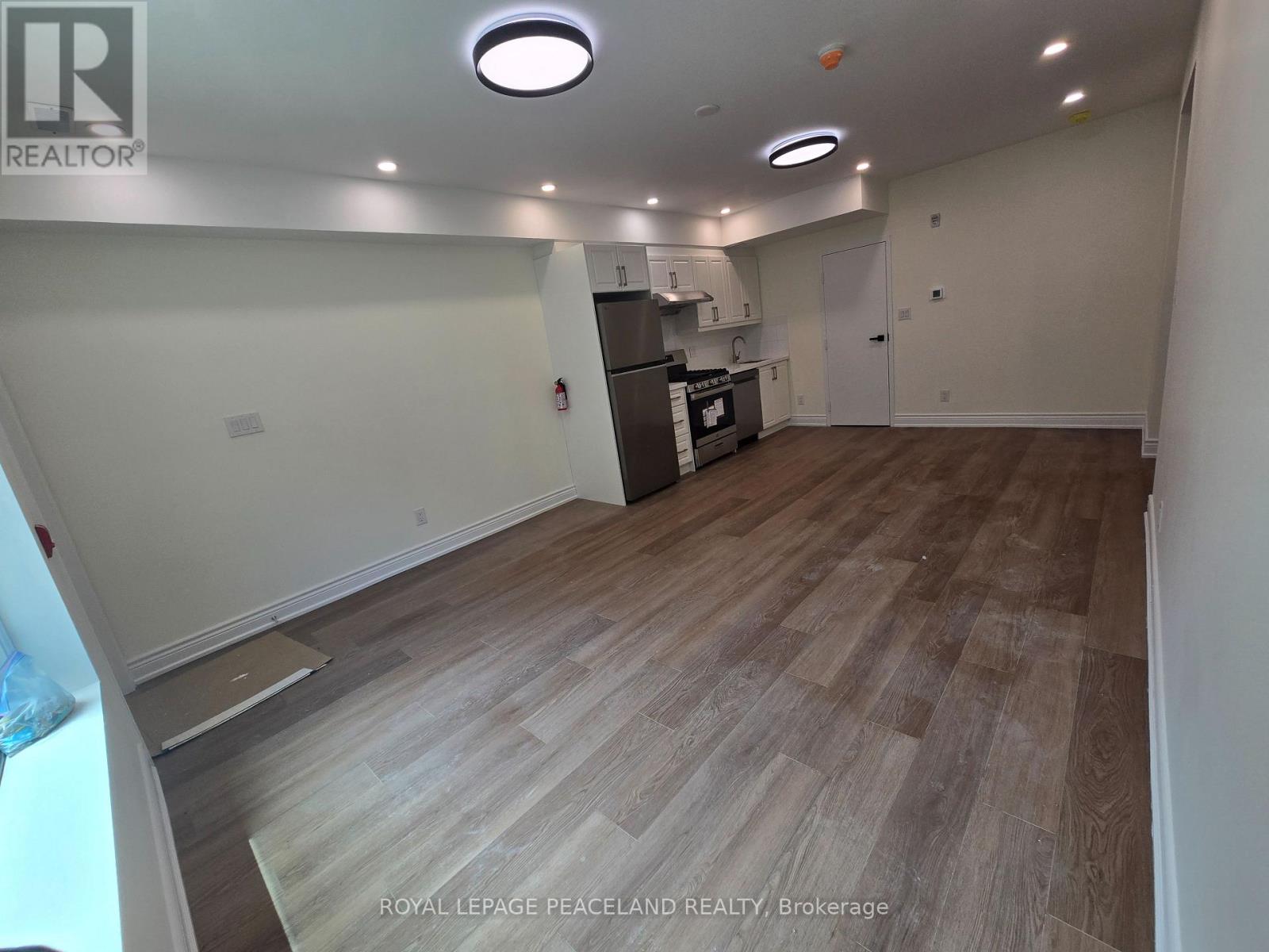 Laneway Hse Lwr - 556 Spadina Crescent, Toronto, Ontario  M5S 2J9 - Photo 2 - C13542076