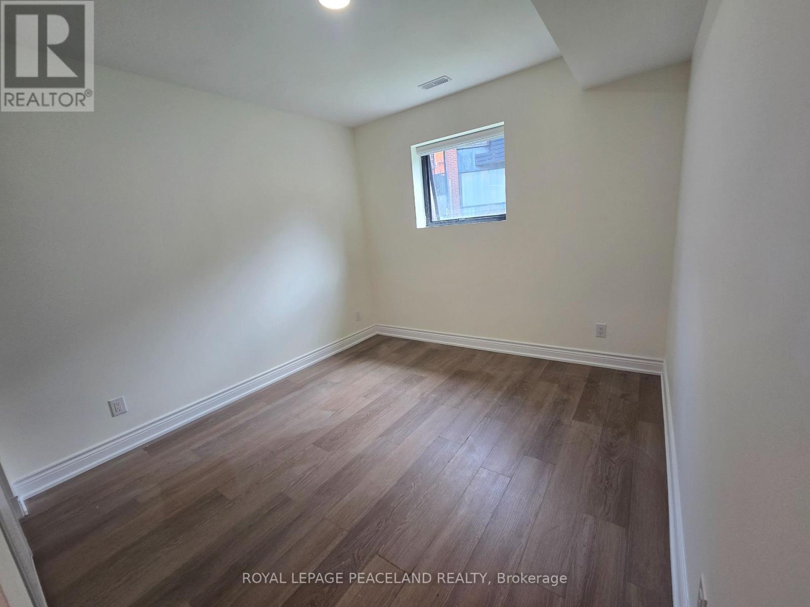 Laneway Hse Lwr - 556 Spadina Crescent, Toronto, Ontario  M5S 2J9 - Photo 3 - C13542076