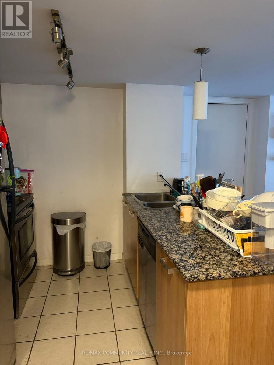 1209 - 37 Grosvenor Street, Toronto, Ontario  M4Y 3G5 - Photo 2 - C13542110