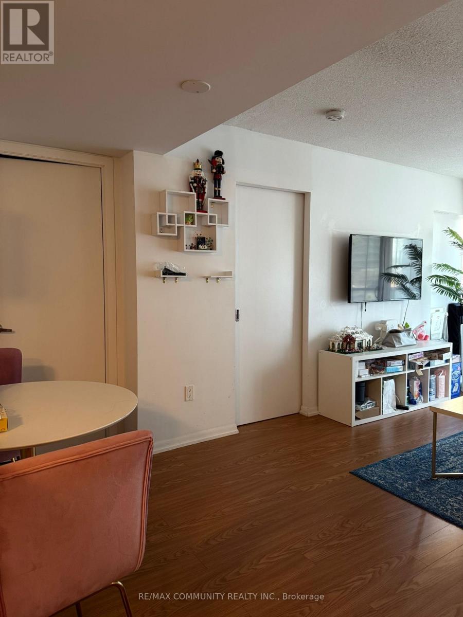 1209 - 37 Grosvenor Street, Toronto, Ontario  M4Y 3G5 - Photo 3 - C13542110