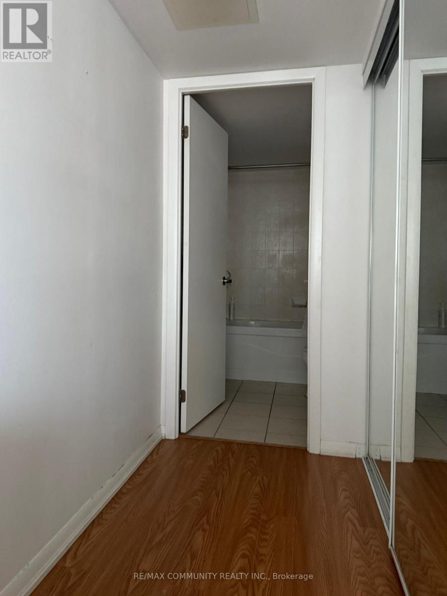 1209 - 37 Grosvenor Street, Toronto, Ontario  M4Y 3G5 - Photo 7 - C13542110