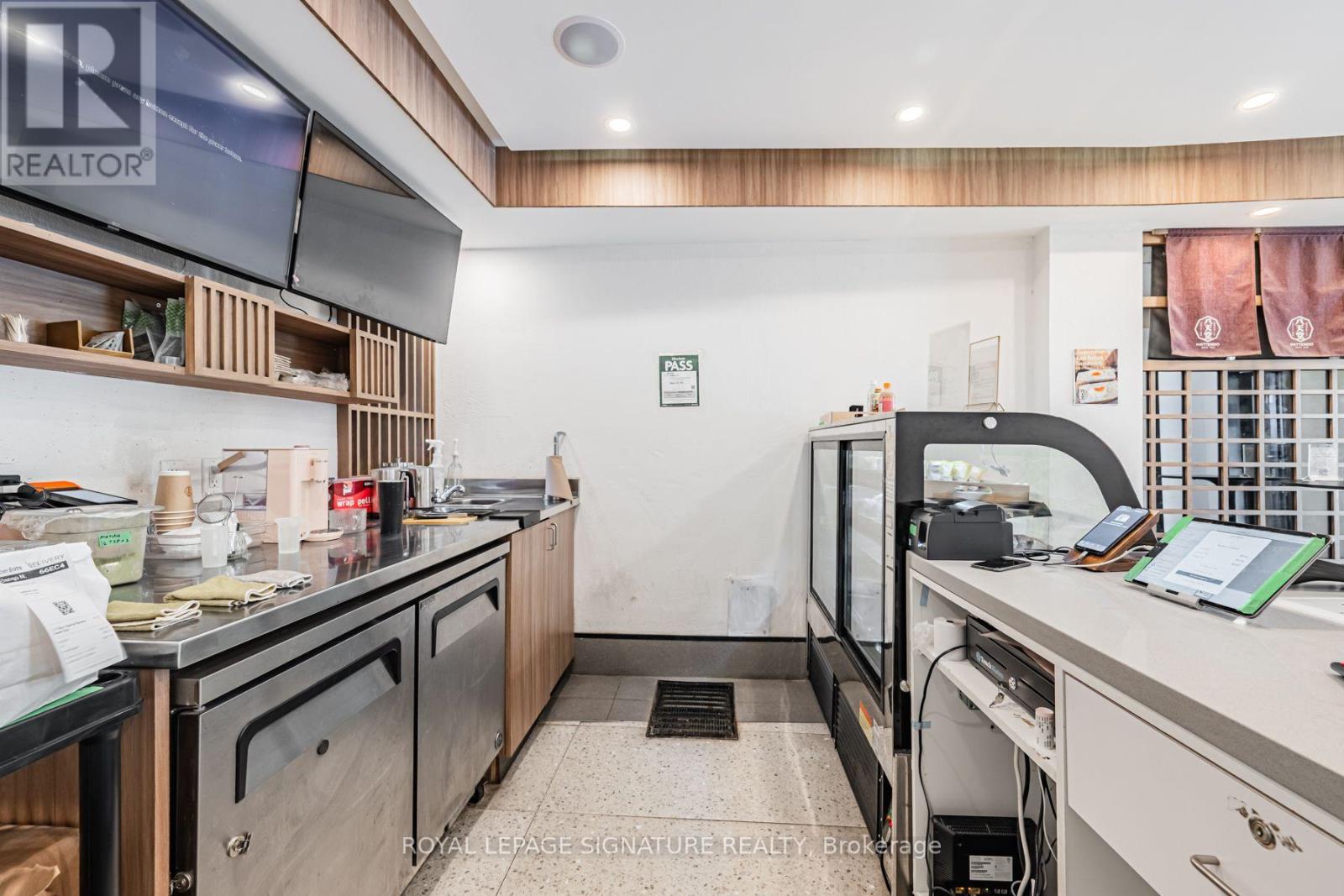 13 Baldwin Street, Toronto, Ontario  M5T 1L1 - Photo 10 - C13542192