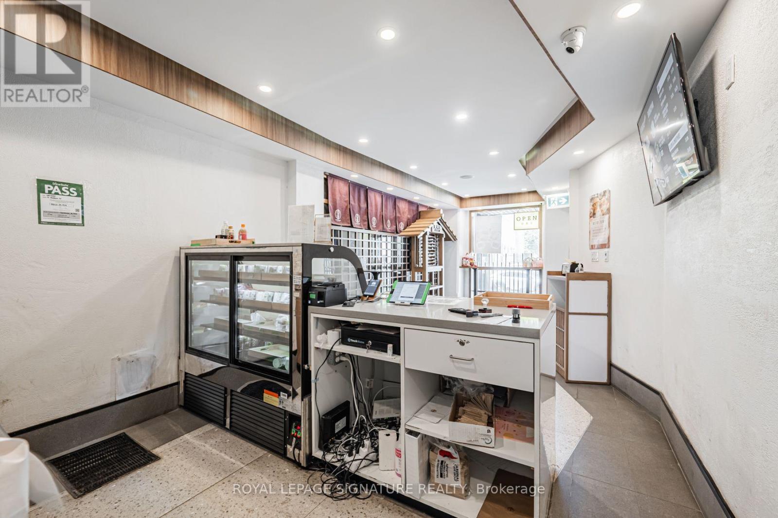 13 Baldwin Street, Toronto, Ontario  M5T 1L1 - Photo 11 - C13542192