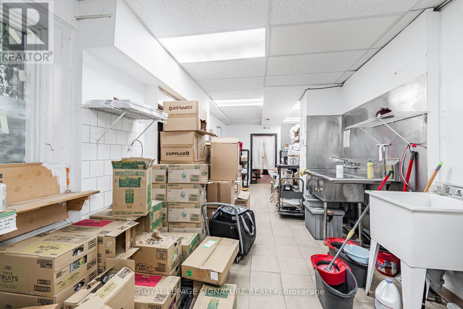 13 Baldwin Street, Toronto, Ontario  M5T 1L1 - Photo 15 - C13542192