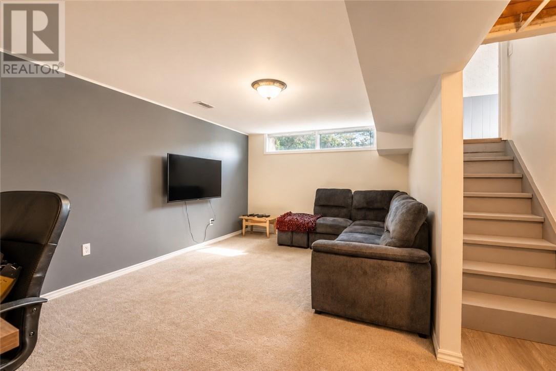 1883 Courtland, Greater Sudbury, Ontario  P3A 4B9 - Photo 19 - 2129007