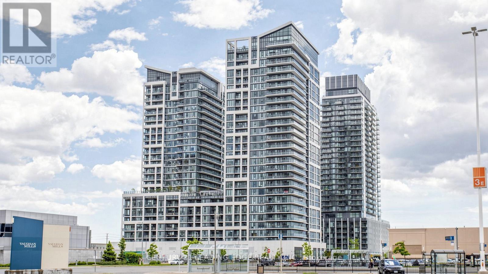 1421 - 9000 JANE STREET, Vaughan, Ontario