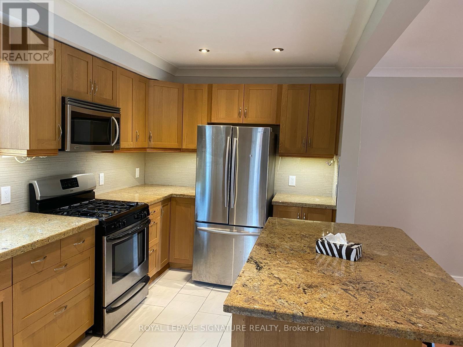 459 Dixon Boulevard, Newmarket, Ontario  L3Y 5C9 - Photo 8 - N13542156