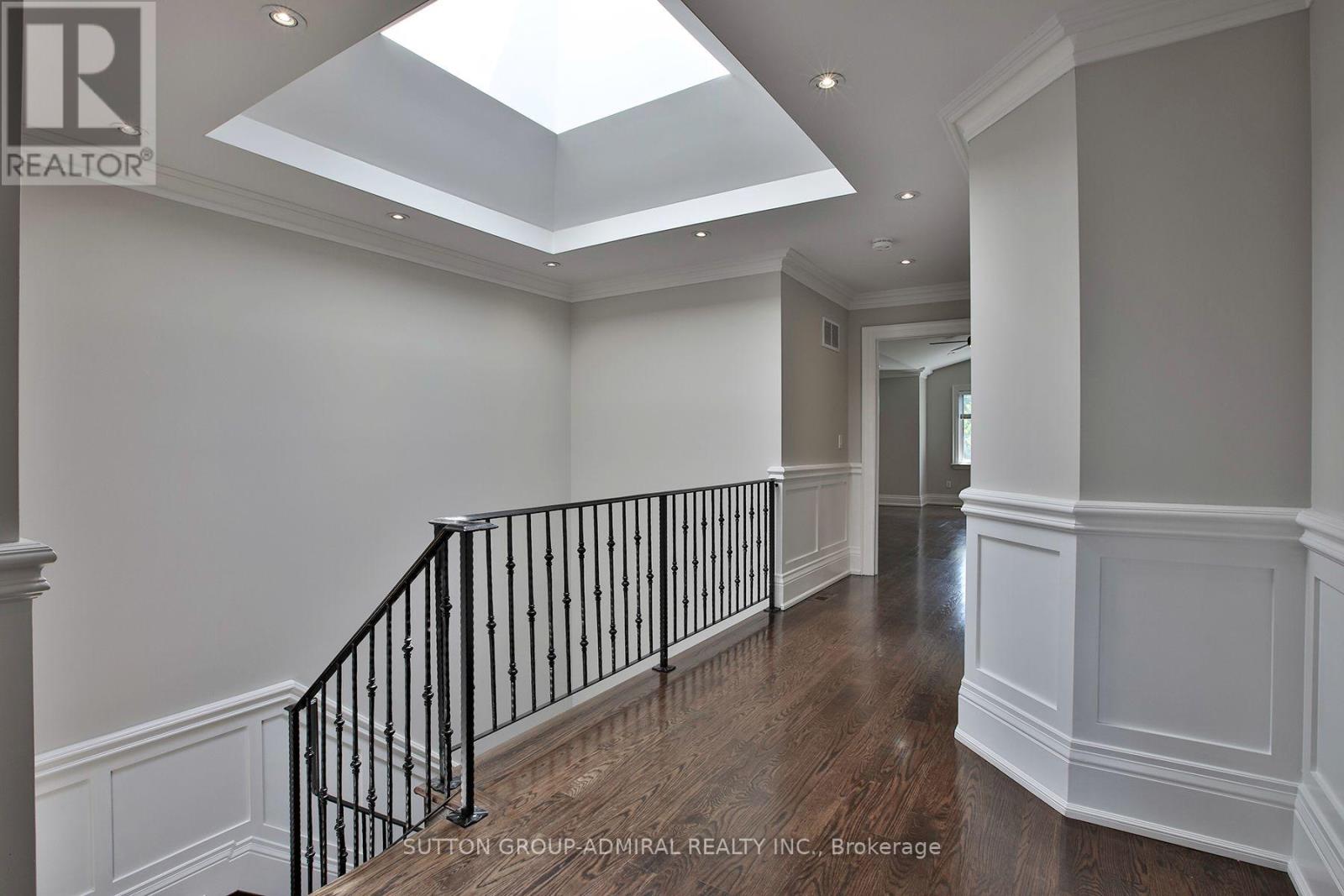 21 Dunblaine Avenue, Toronto, Ontario  M5M 2R6 - Photo 14 - C13075912