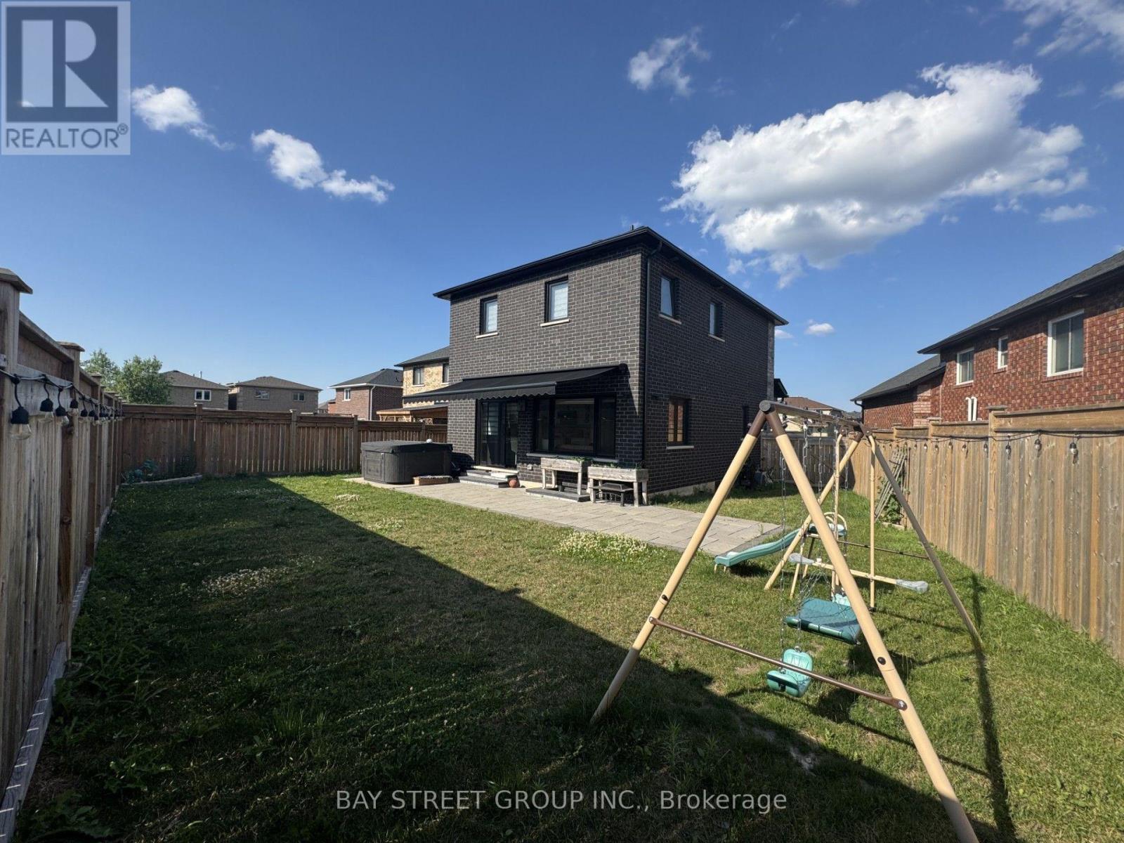 12 Majesty Boulevard, Barrie, Ontario  L4M 7K3 - Photo 11 - S13529124