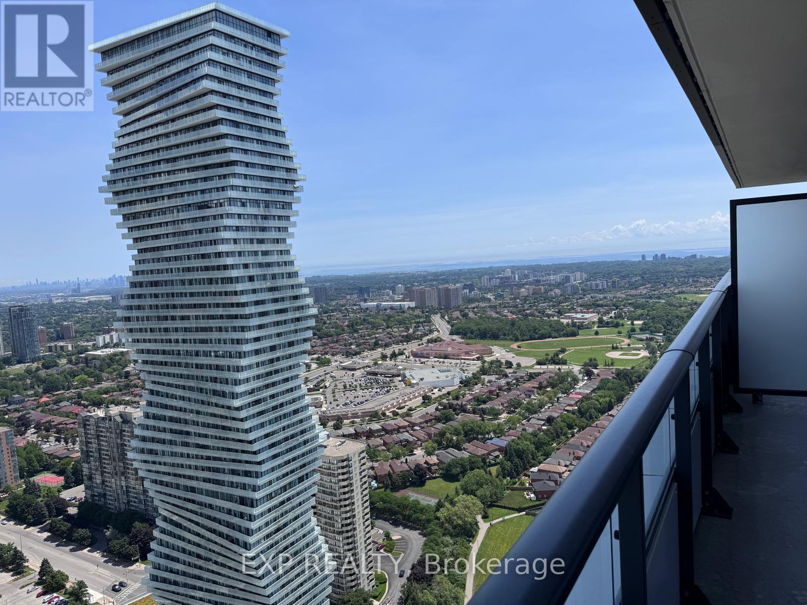 4607 - 448 Burnhamthorpe Road W, Mississauga, Ontario L5B 0R4 - Photo 2 - W13542154