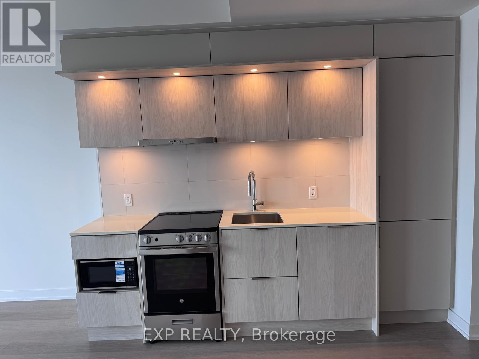 4607 - 448 Burnhamthorpe Road W, Mississauga, Ontario L5B 0R4 - Photo 6 - W13542154