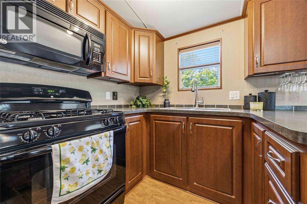 9338 West Ipperwash Road West Unit# J52, Lambton Shores photo 10
