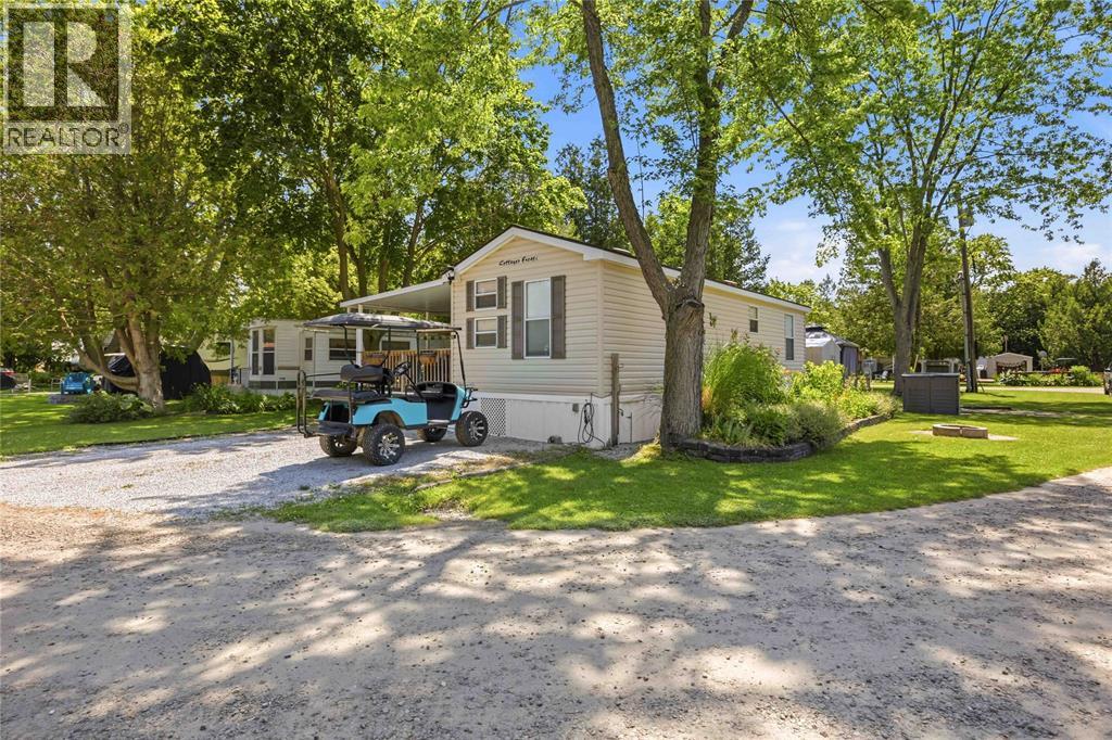 9338 West Ipperwash Road West Unit# J52, Lambton Shores photo 4