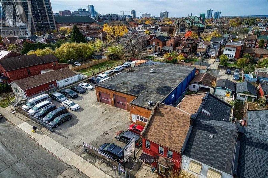227 JOHN STREET N, Hamilton (Stinson)