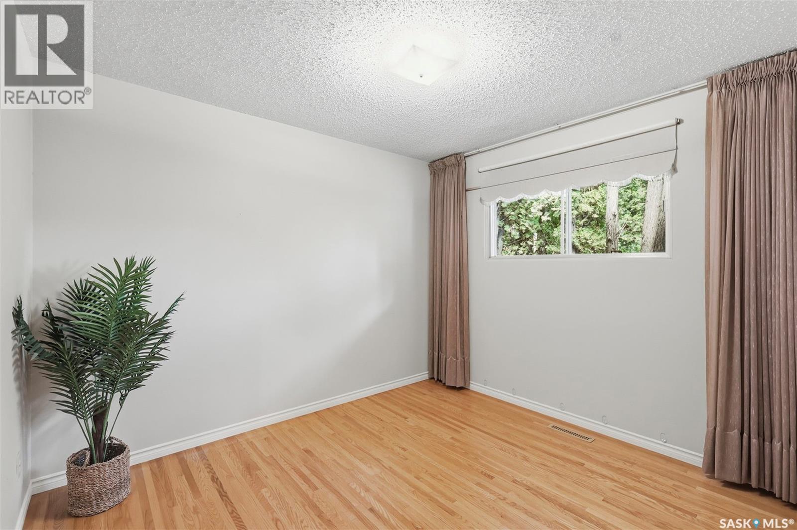 908 X Avenue N, Saskatoon, Saskatchewan  S7L 3K4 - Photo 15 - SK041961
