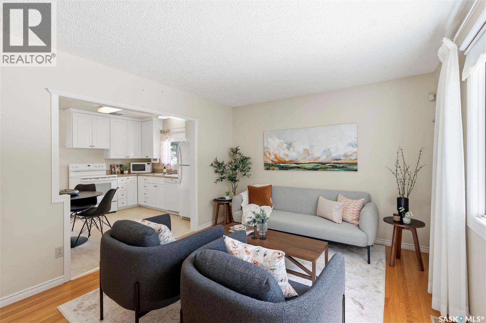908 X Avenue N, Saskatoon, Saskatchewan  S7L 3K4 - Photo 2 - SK041961