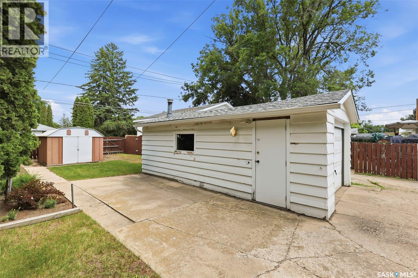 908 X Avenue N, Saskatoon, Saskatchewan  S7L 3K4 - Photo 42 - SK041961