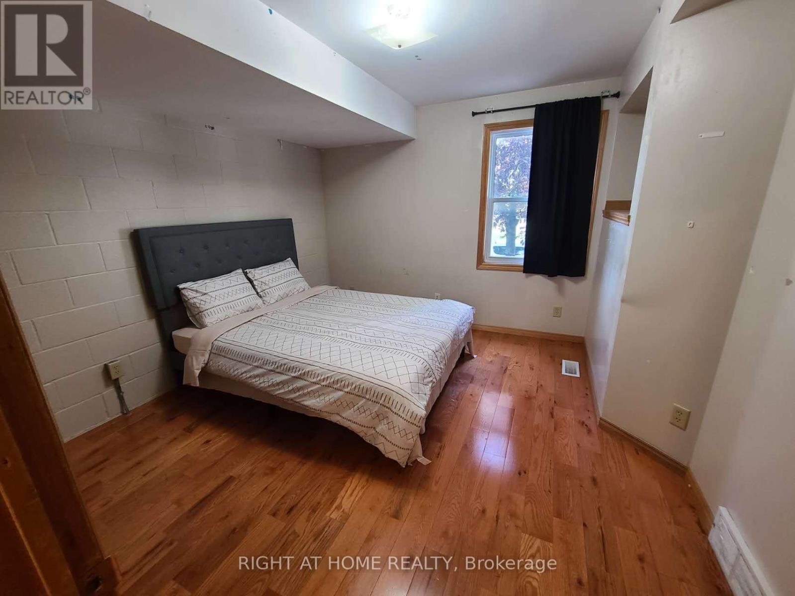 911 California Avenue, Windsor, Ontario  N9B 2Z5 - Photo 6 - X13542566