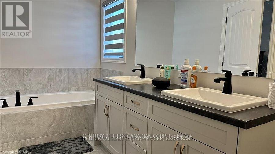 63 Royal Crescent, Southwold, Ontario  N5P 3T2 - Photo 21 - X13542618