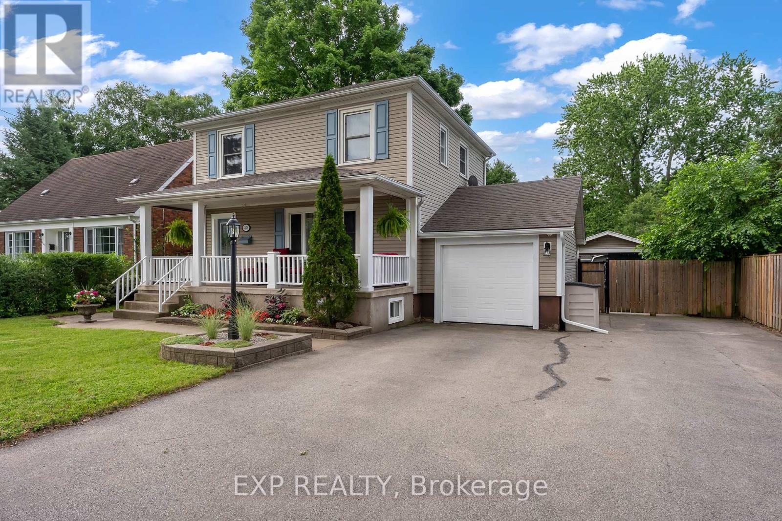 6276 Stamford Green Drive, Niagara Falls (Stamford), Ontario  L2J 1T3 - Photo 11 - X13542430