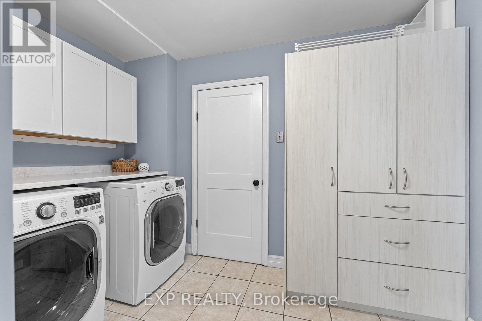 6276 Stamford Green Drive, Niagara Falls (Stamford), Ontario  L2J 1T3 - Photo 18 - X13542430