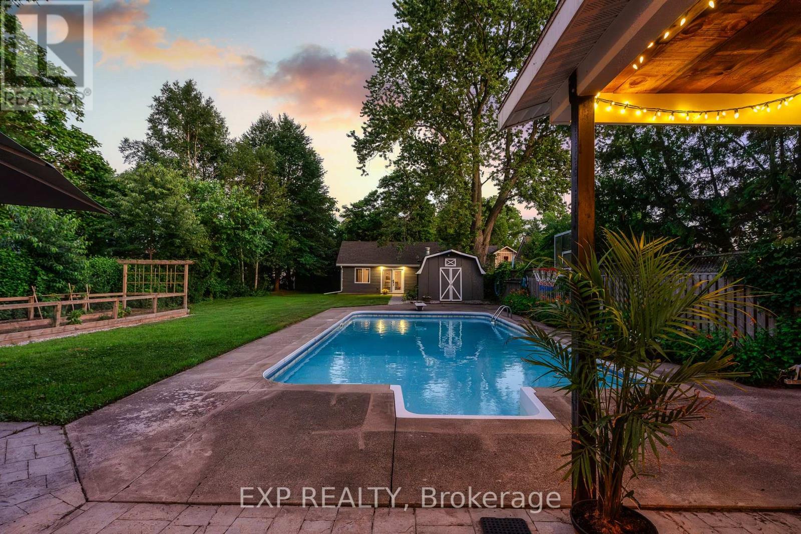 6276 Stamford Green Drive, Niagara Falls (Stamford), Ontario  L2J 1T3 - Photo 4 - X13542430