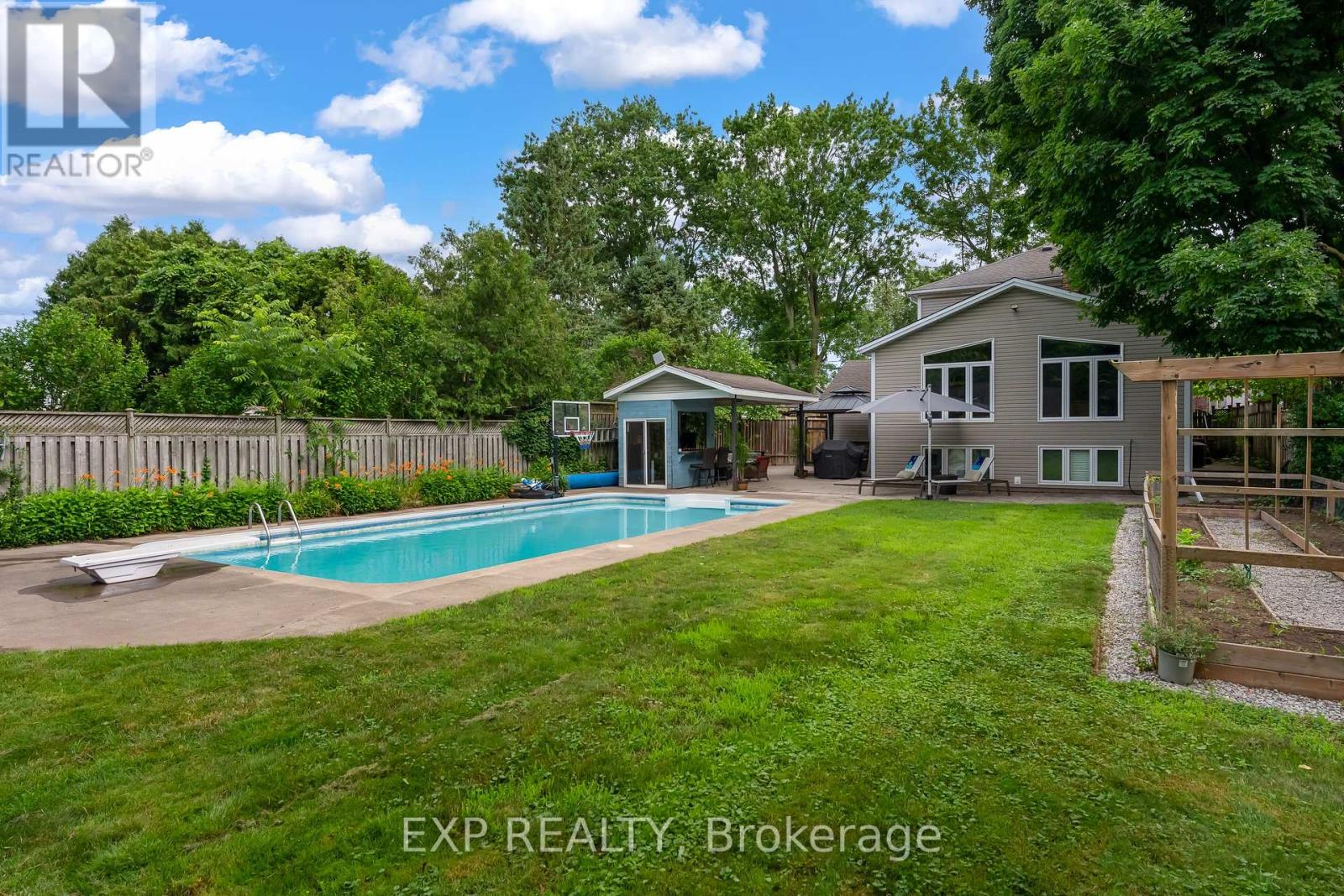 6276 Stamford Green Drive, Niagara Falls (Stamford), Ontario  L2J 1T3 - Photo 45 - X13542430