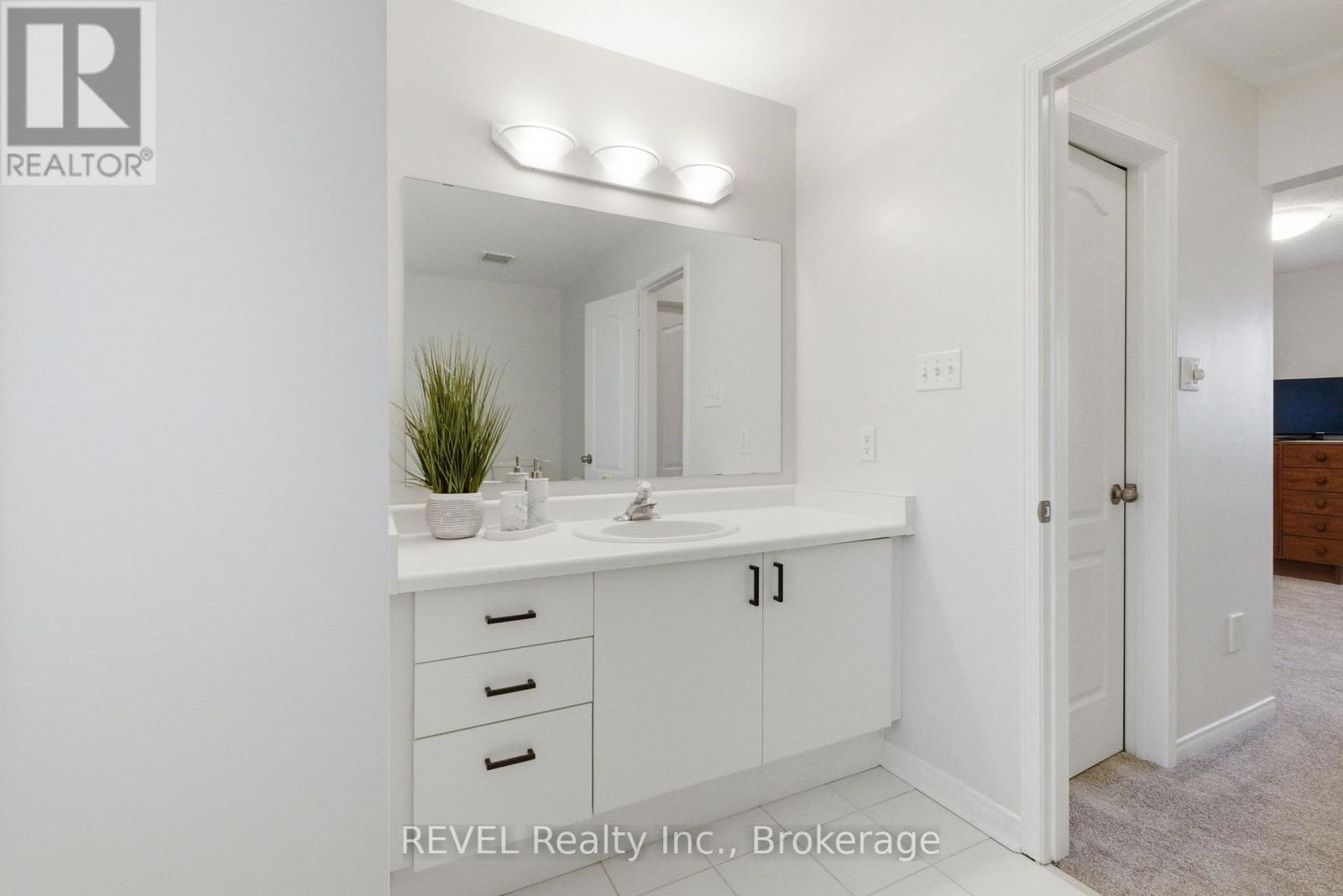 150 Fallingbrook Street, Whitby, Ontario  L1R 2G2 - Photo 21 - E13542382
