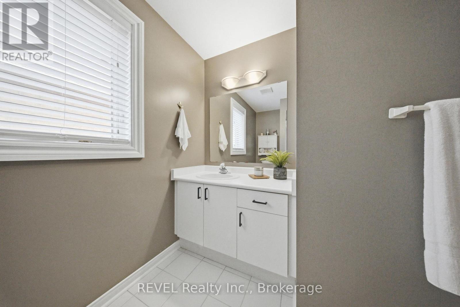 150 Fallingbrook Street, Whitby, Ontario  L1R 2G2 - Photo 24 - E13542382