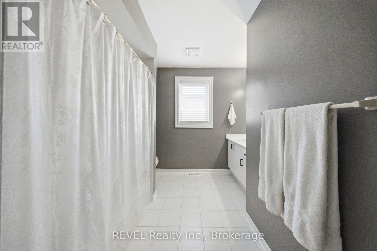 150 Fallingbrook Street, Whitby, Ontario  L1R 2G2 - Photo 25 - E13542382