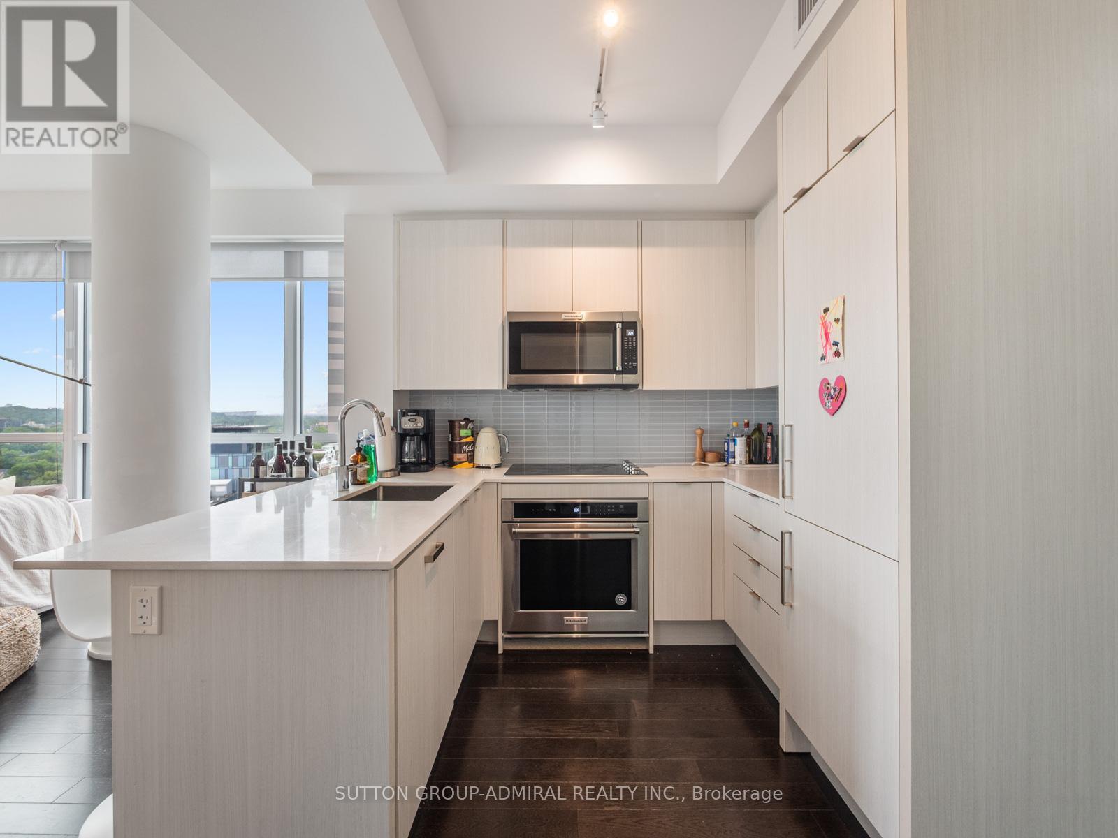 1204 - 181 Bedford Road, Toronto, Ontario  M5R 0A5 - Photo 3 - C13542216
