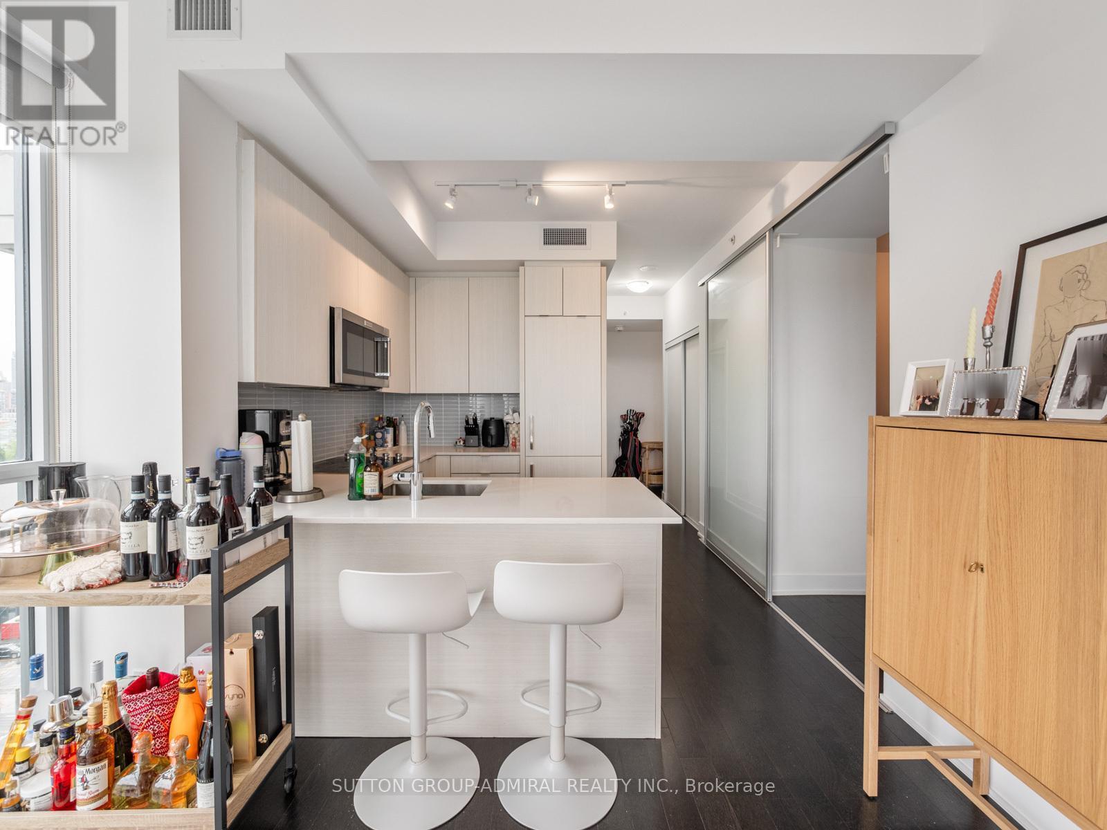 1204 - 181 Bedford Road, Toronto, Ontario  M5R 0A5 - Photo 5 - C13542216