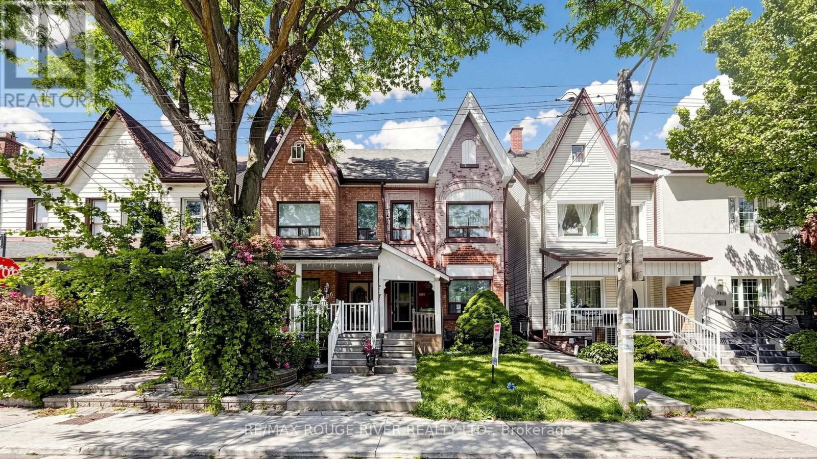 <div class="slider-price">$1,100,000</div><p>308 Roxton Road, Toronto, Ontario</p>