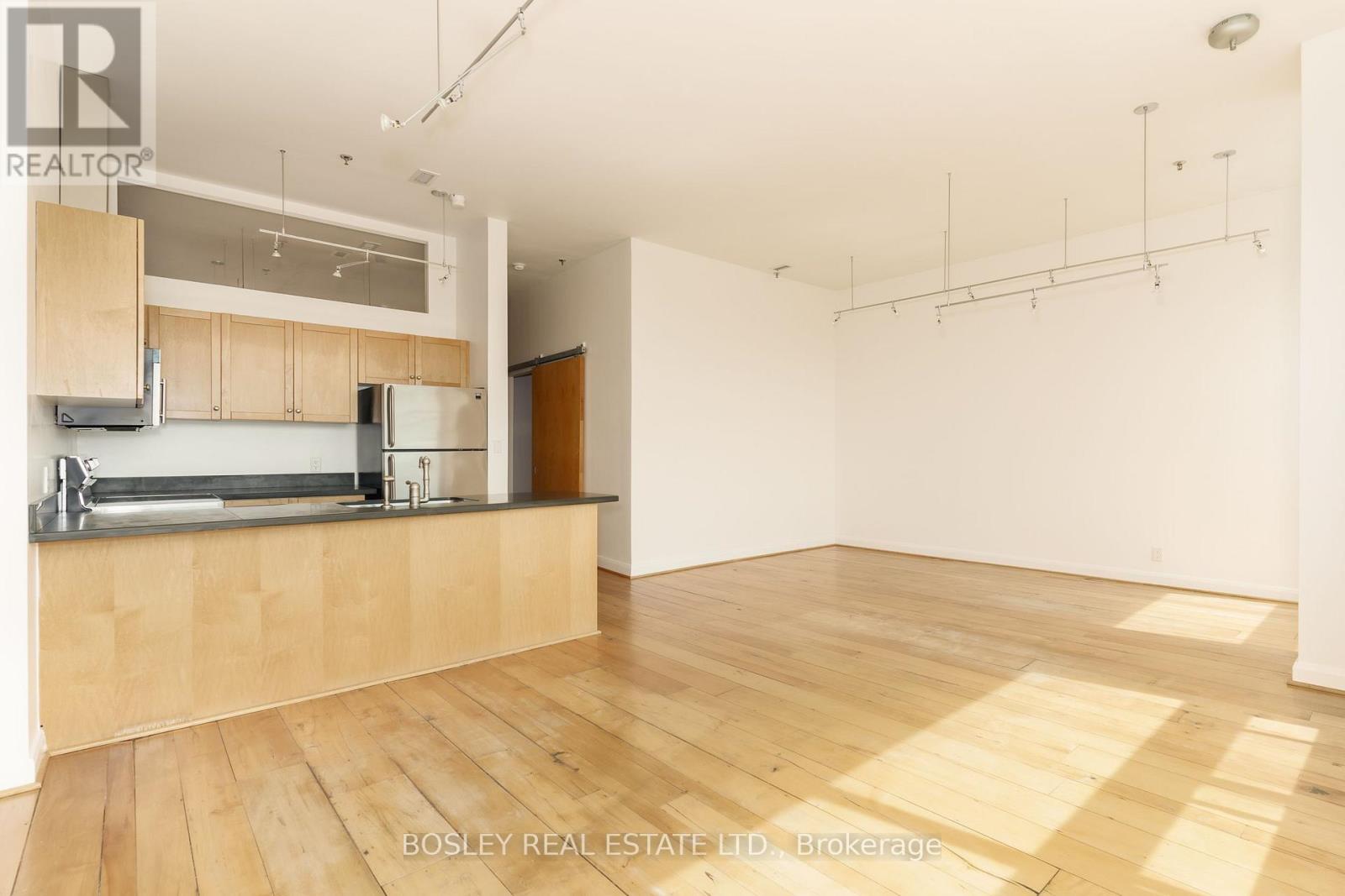 1212 - 700 KING STREET W, Toronto, Ontario