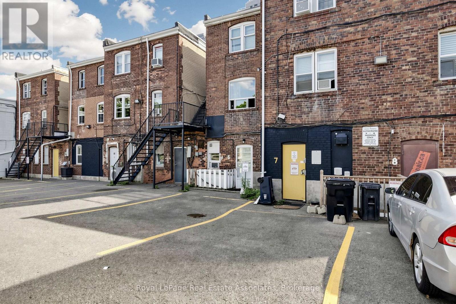 2107 Yonge Street, Toronto, Ontario M4S 2A4 - Photo 10 - C13542384