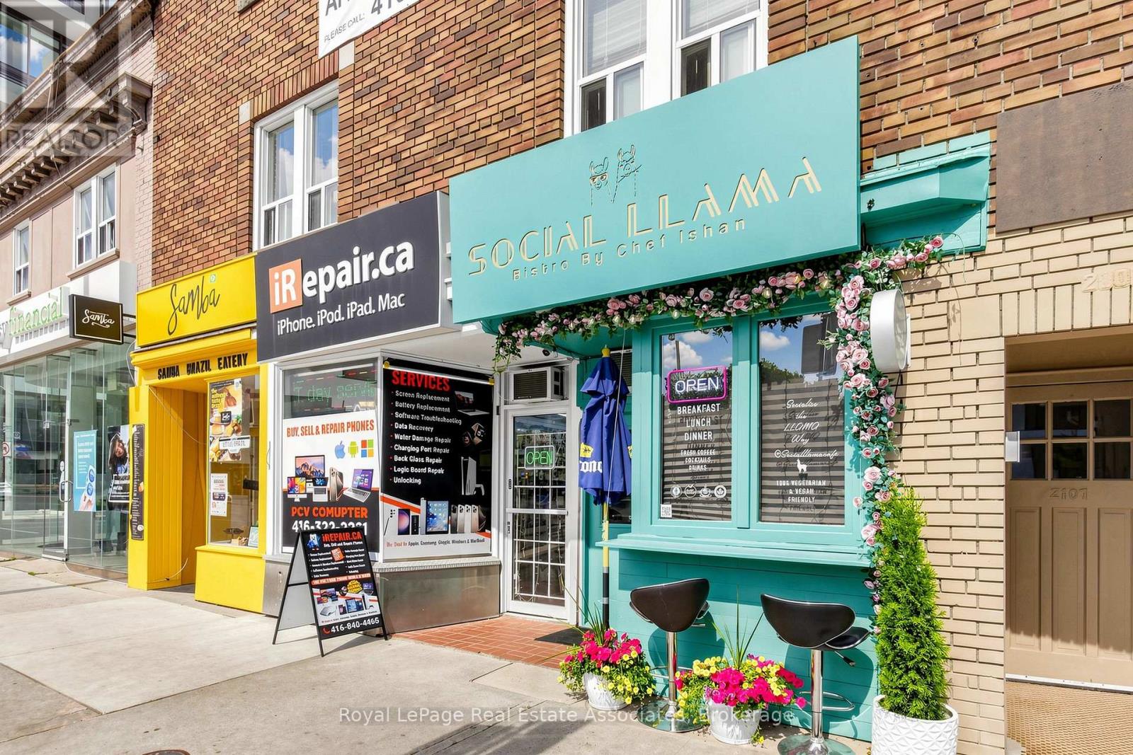 2107 Yonge Street, Toronto, Ontario M4S 2A4 - Photo 3 - C13542384